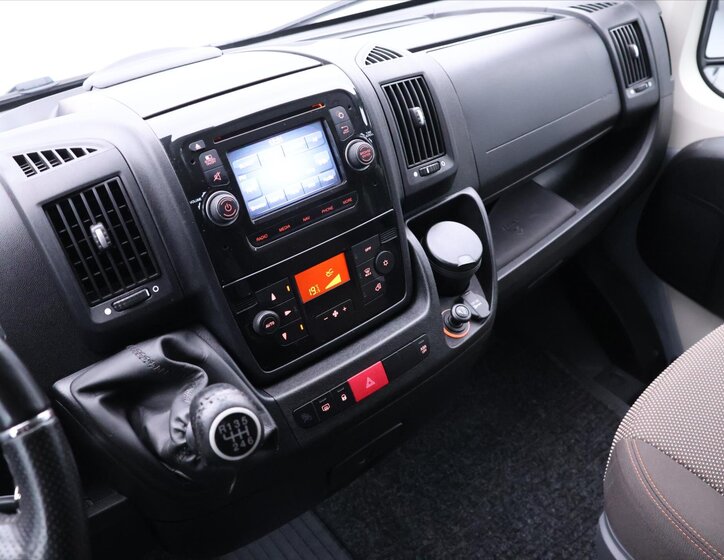 Citroën Jumper Kombi 2,0 l 120 kw