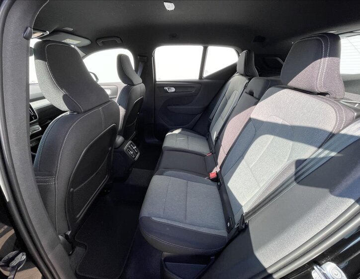 Volvo XC40 SUV / Terénní 2,0 l 145 kw