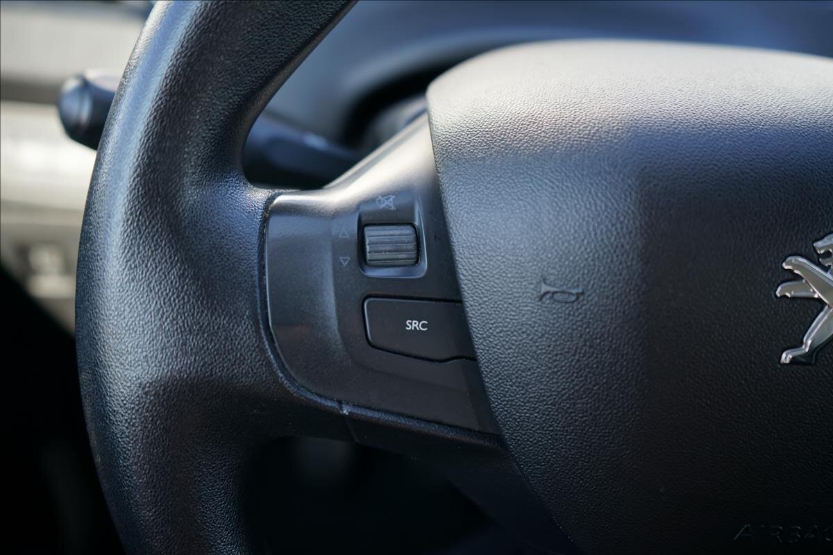 Peugeot 208 Hatchback 1,2 l 60 kw