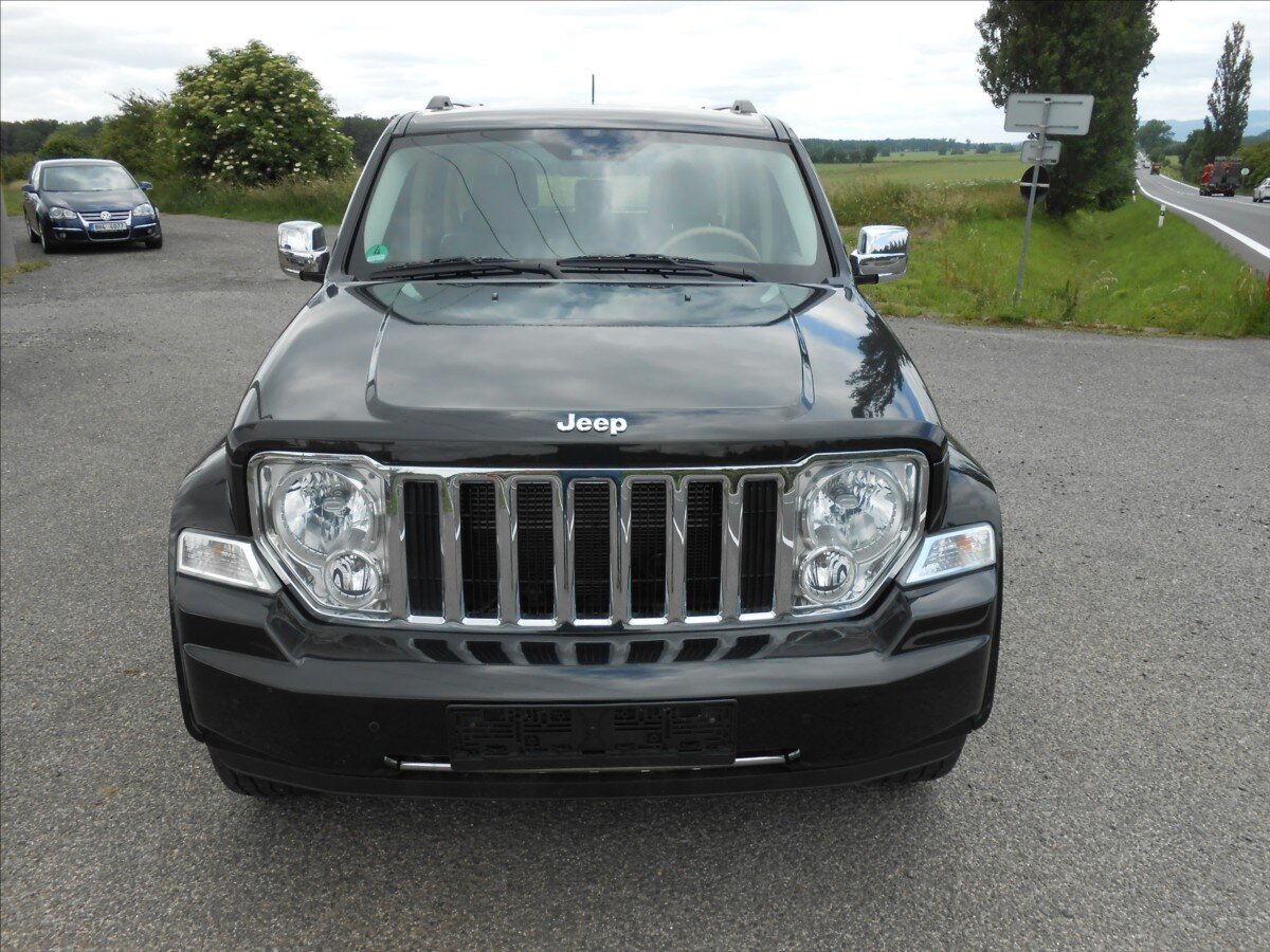 Jeep Cherokee SUV 3,7 l 151 kw