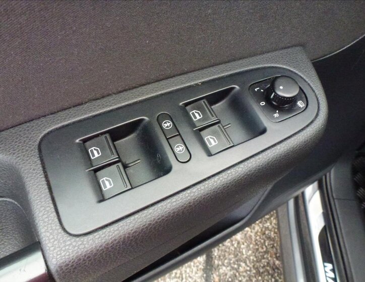 Volkswagen Sharan Kombi 2,0 l 125 kw