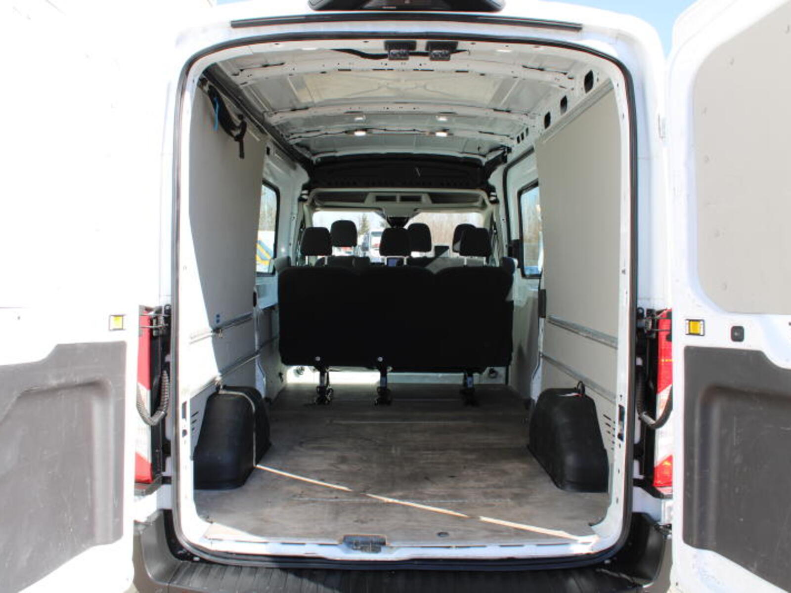 Ford Transit 7