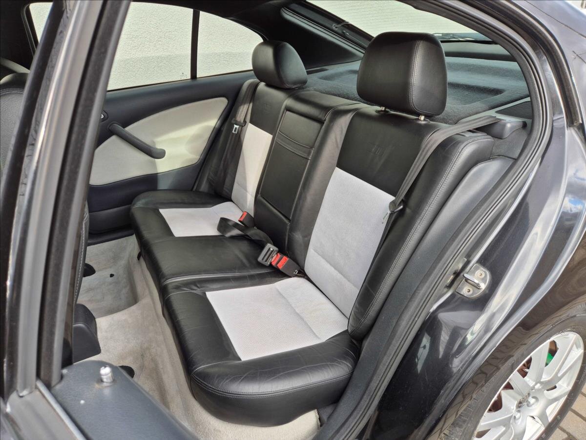 Škoda Octavia Sedan / Limuzína 1,8 l 132 kw