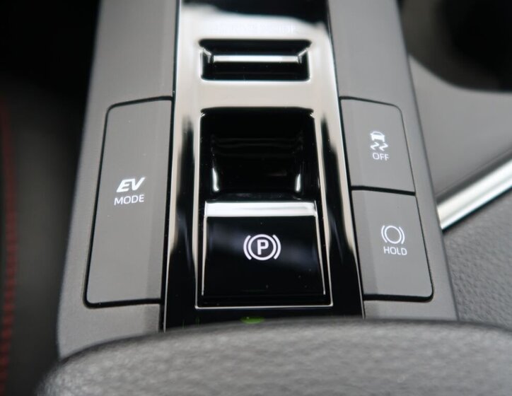 Toyota C-HR SUV 2,0 l 112 kw