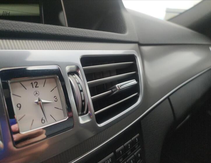 Mercedes-Benz Třídy E 25