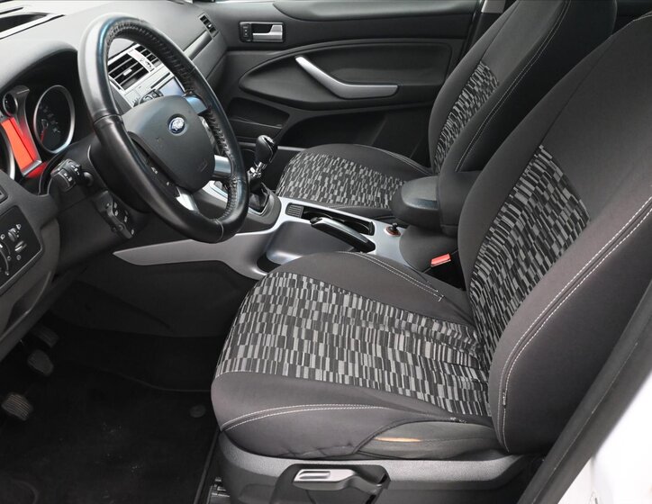 Ford Kuga SUV / Terénní 2,0 l 103 kw
