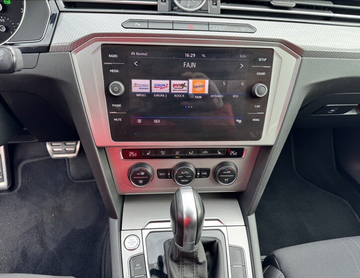 Volkswagen Passat Kombi 2,0 l 140 kw