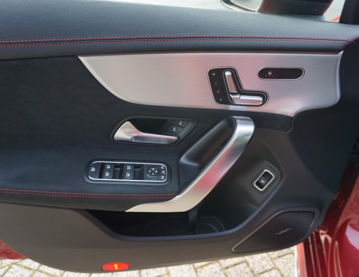 Mercedes-Benz CLA 13