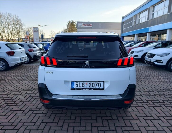 Peugeot 5008 MPV 1,6 l 88 kw