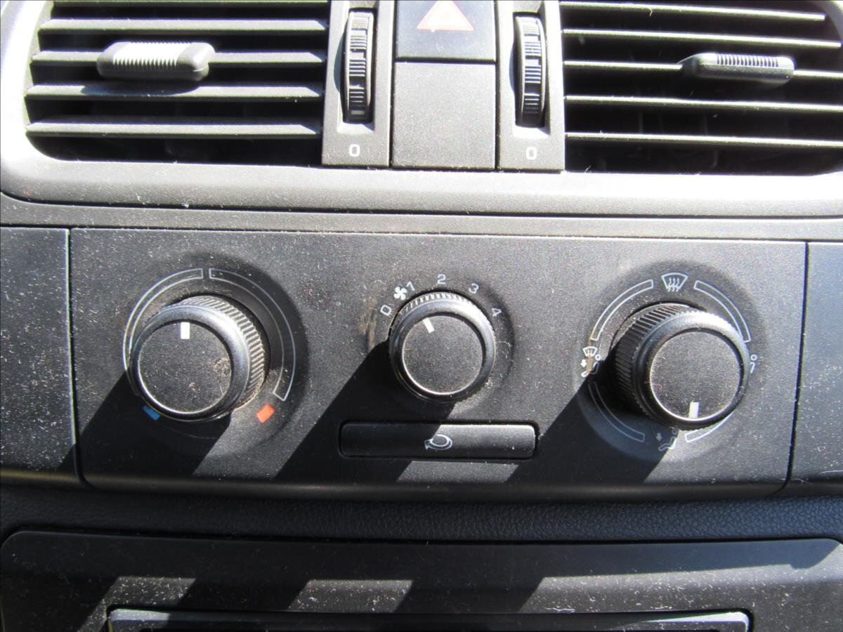 Škoda Praktik Skříň 1,2 l 51 kw