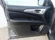 Nissan Pathfinder SUV 3,5 l 212 kw