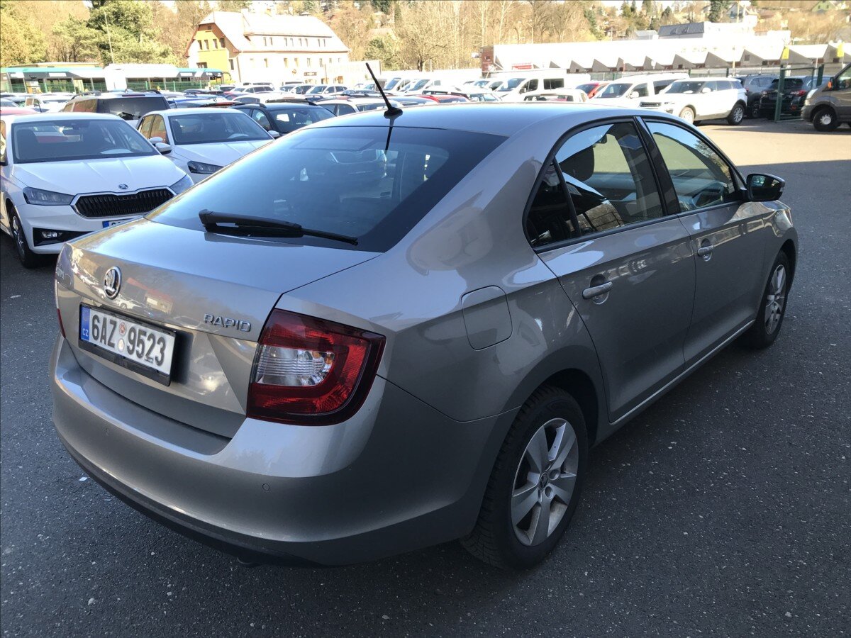 Škoda Rapid Sedan / Limuzína 999,0 70 kw