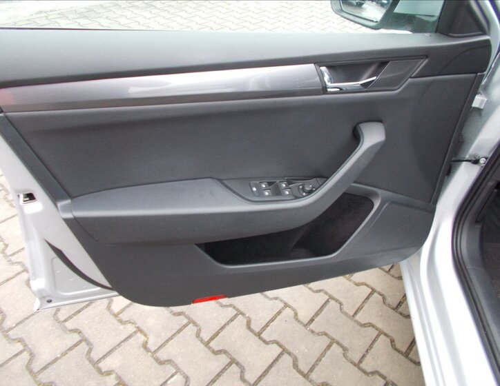 Škoda Superb Sedan 2,0 l 110 kw