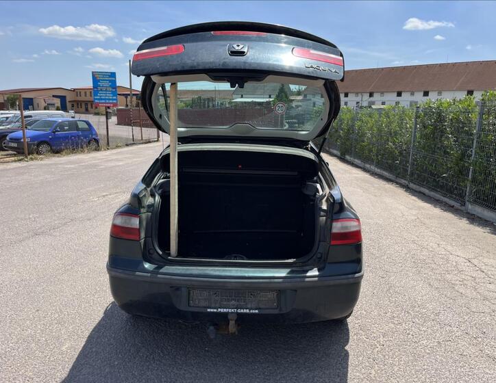 Renault Laguna 25