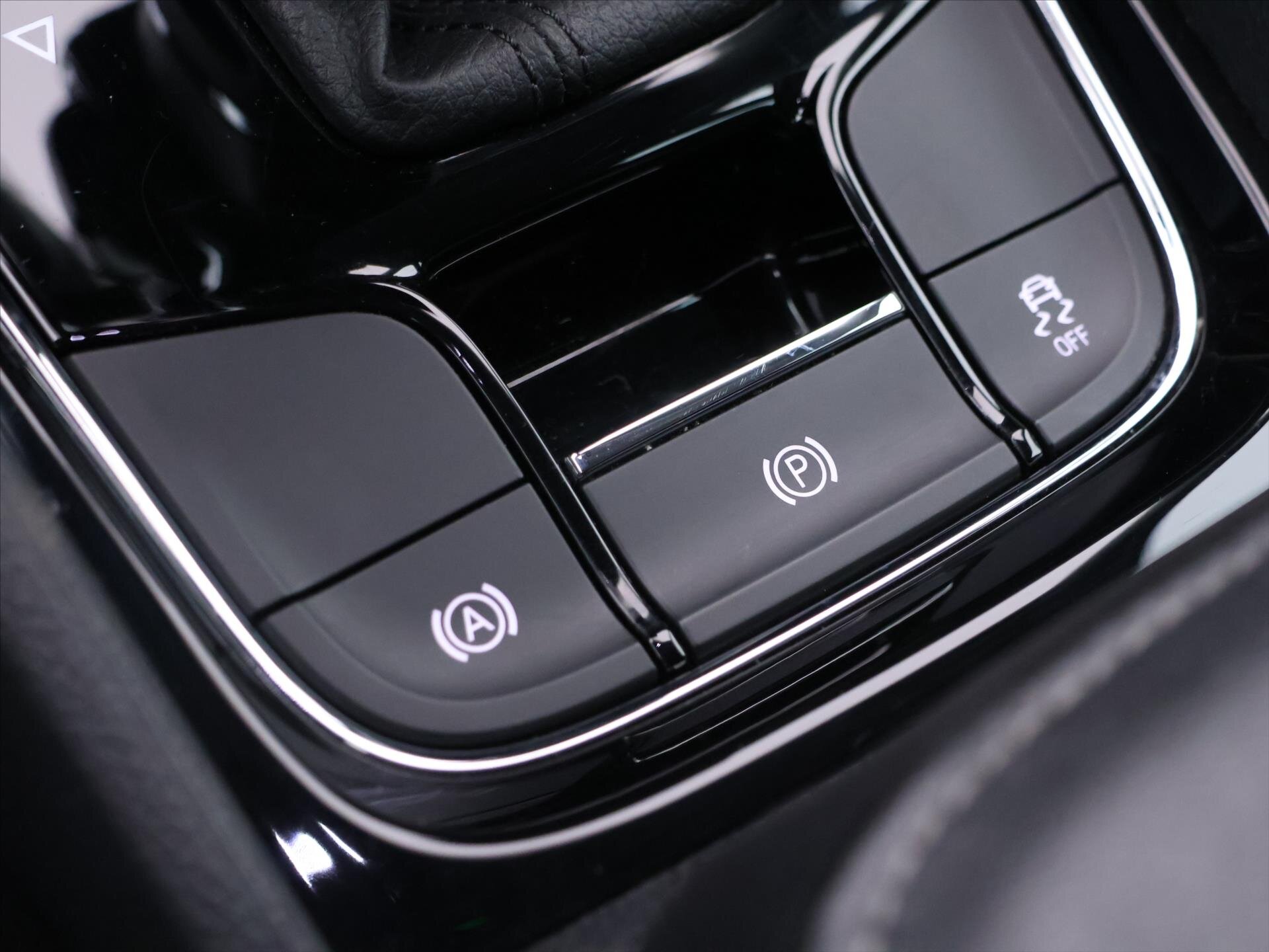 Škoda Karoq SUV / Terénní 2,0 l 85 kw