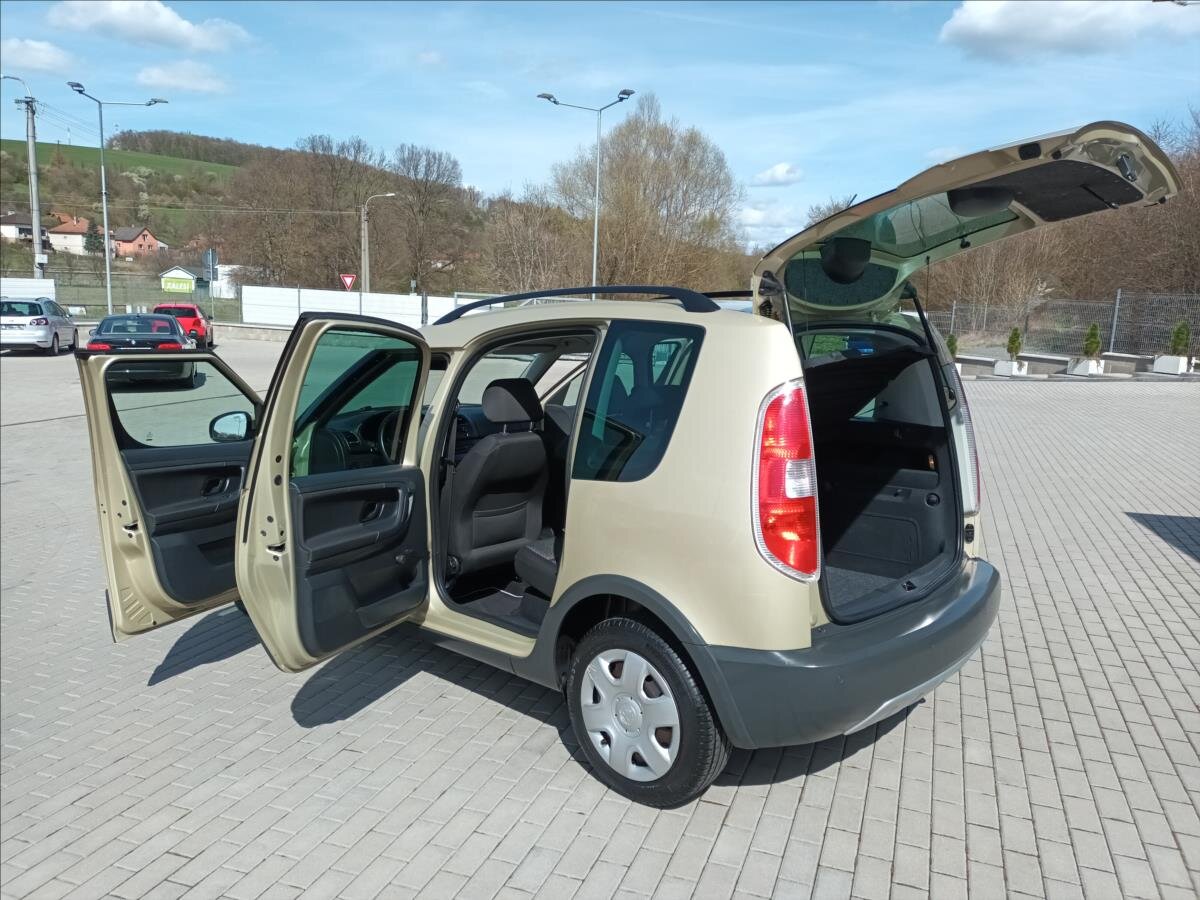 Škoda Roomster Kombi 1,2 l 63 kw