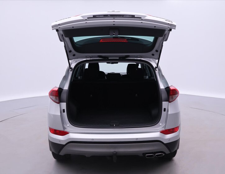 Hyundai Tucson SUV 2,0 l 100 kw