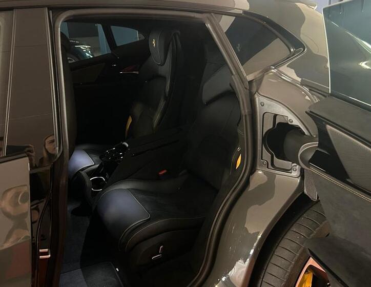 Ferrari Purosangue 10