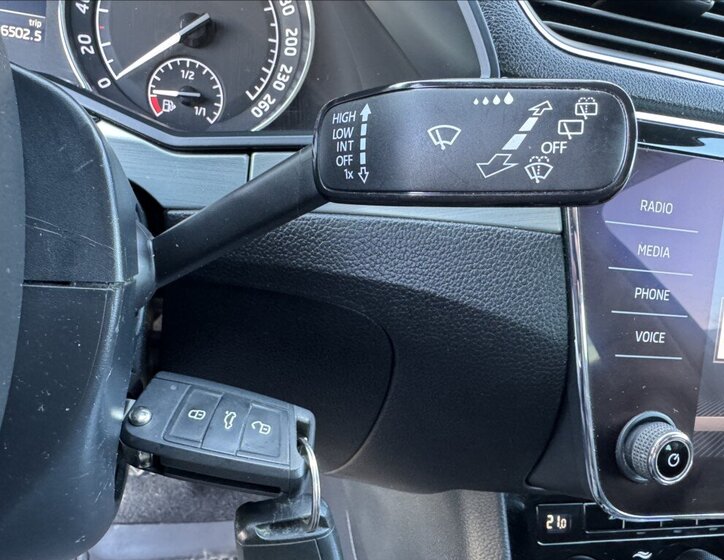 Škoda Superb Sedan / Limuzína 2,0 l 140 kw