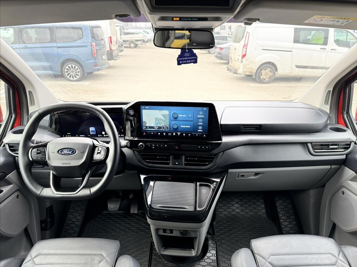 Ford Tourneo Custom Kombi 2,5 l 171 kw