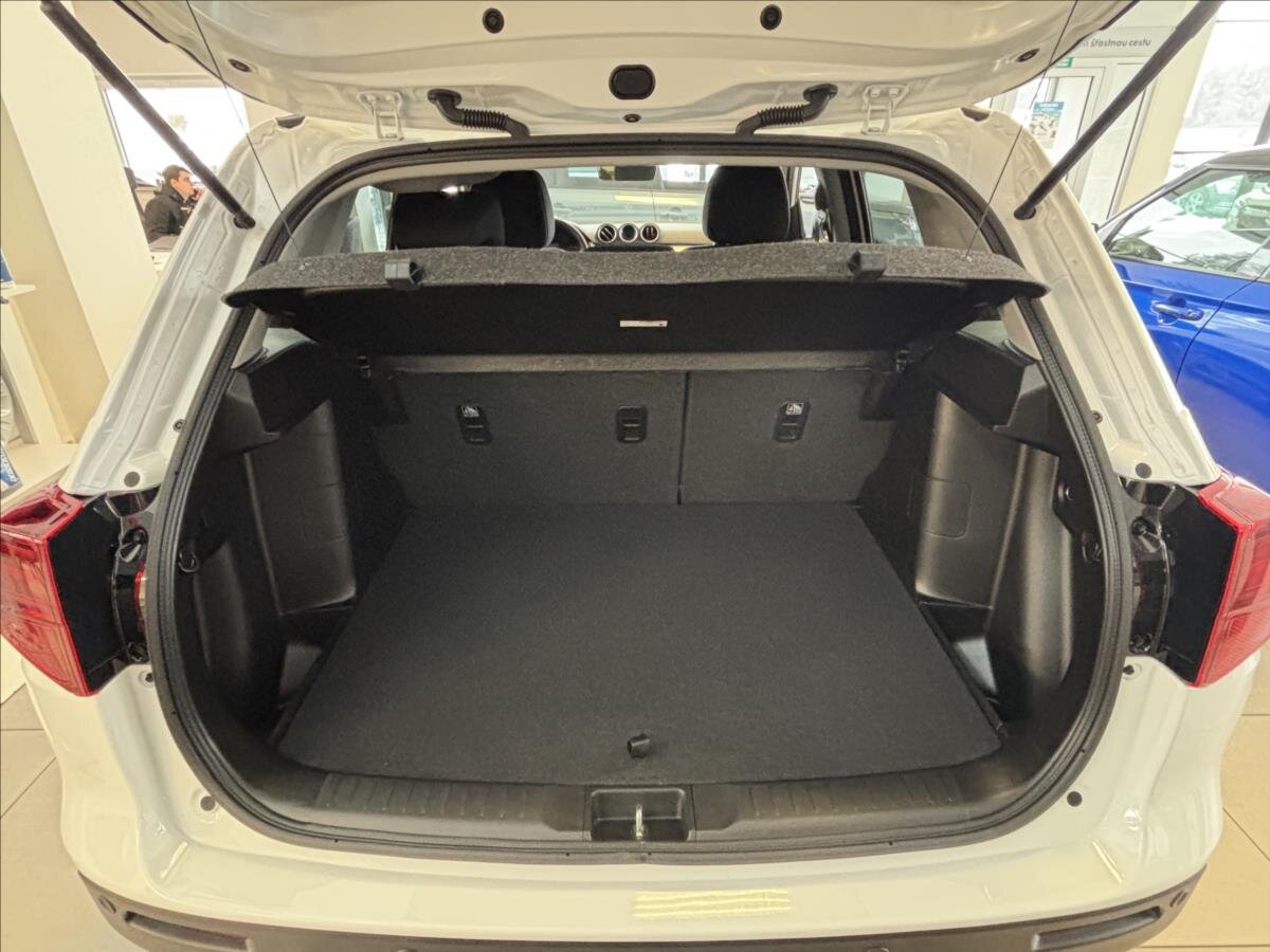 Suzuki Vitara SUV / Terénní 1,4 l 81 kw