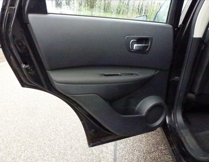 Nissan Qashqai SUV / Terénní 2,0 l 104 kw