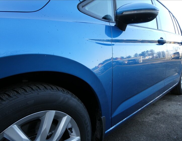 Volkswagen Touran MPV 1,2 l 81 kw