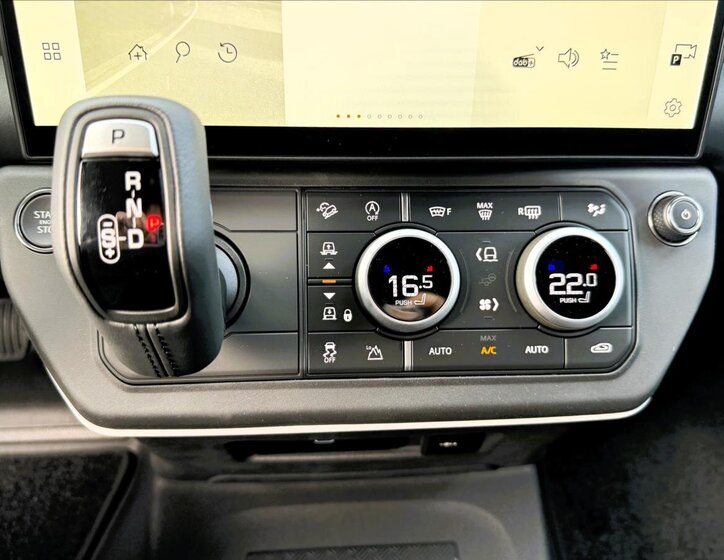 Land Rover Defender SUV 3,0 l 257 kw