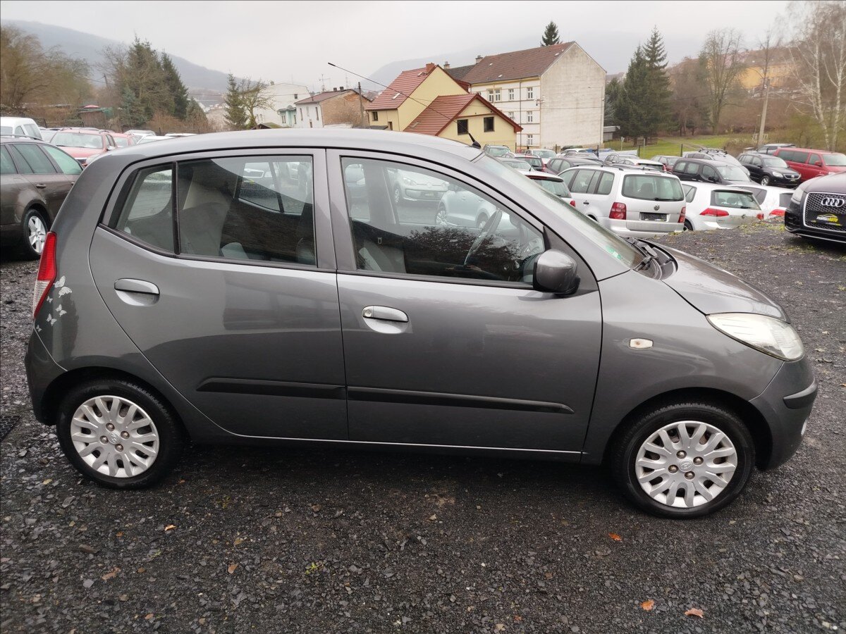 Hyundai i10 Hatchback 1,1 l 49 kw