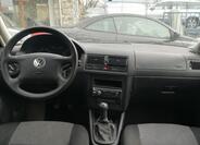 Volkswagen Golf 17
