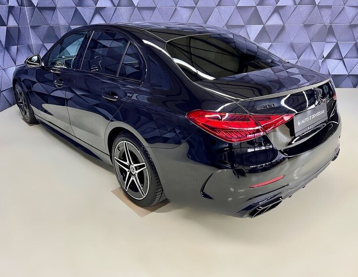 Mercedes-Benz Třídy C Sedan 2,0 l 190 kw