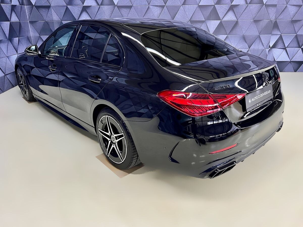 Mercedes-Benz Třídy C Sedan 2,0 l 190 kw