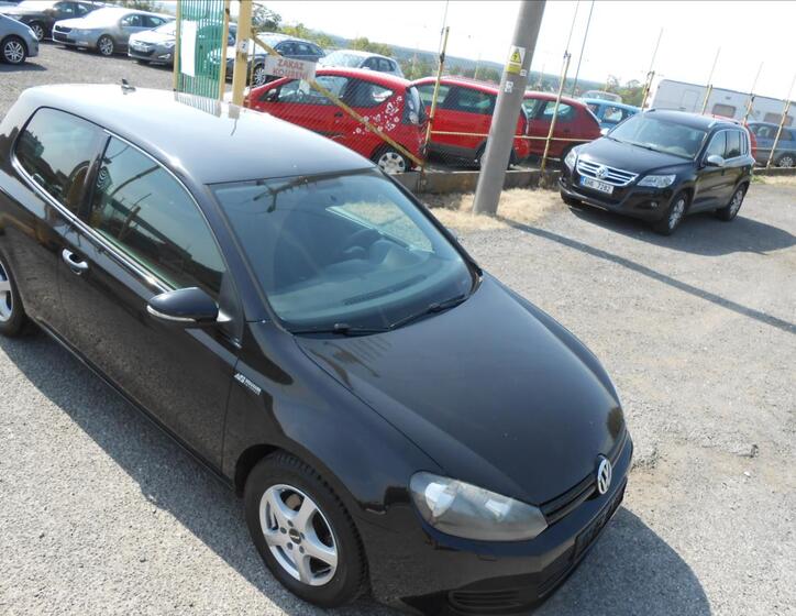 Volkswagen Golf 30