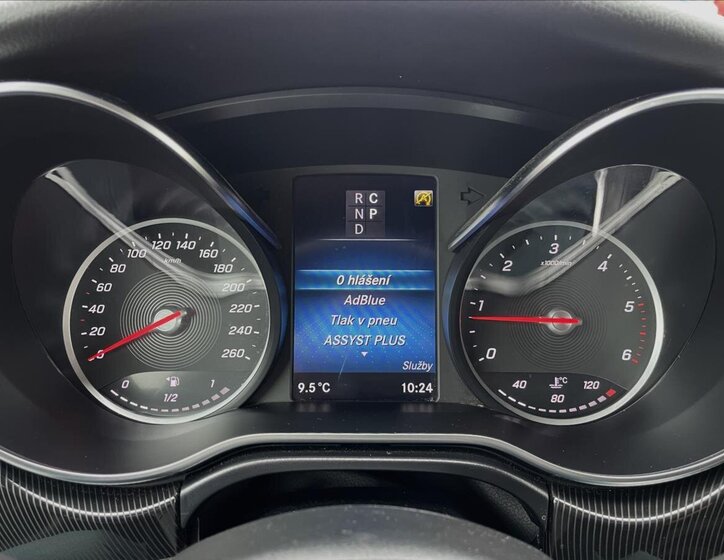 Mercedes-Benz Třídy V MPV 2,0 l 174 kw