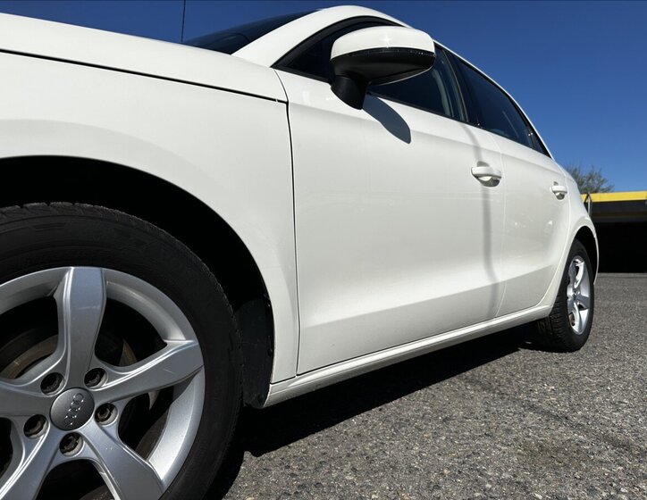 Audi A1 Hatchback 1,2 l 63 kw