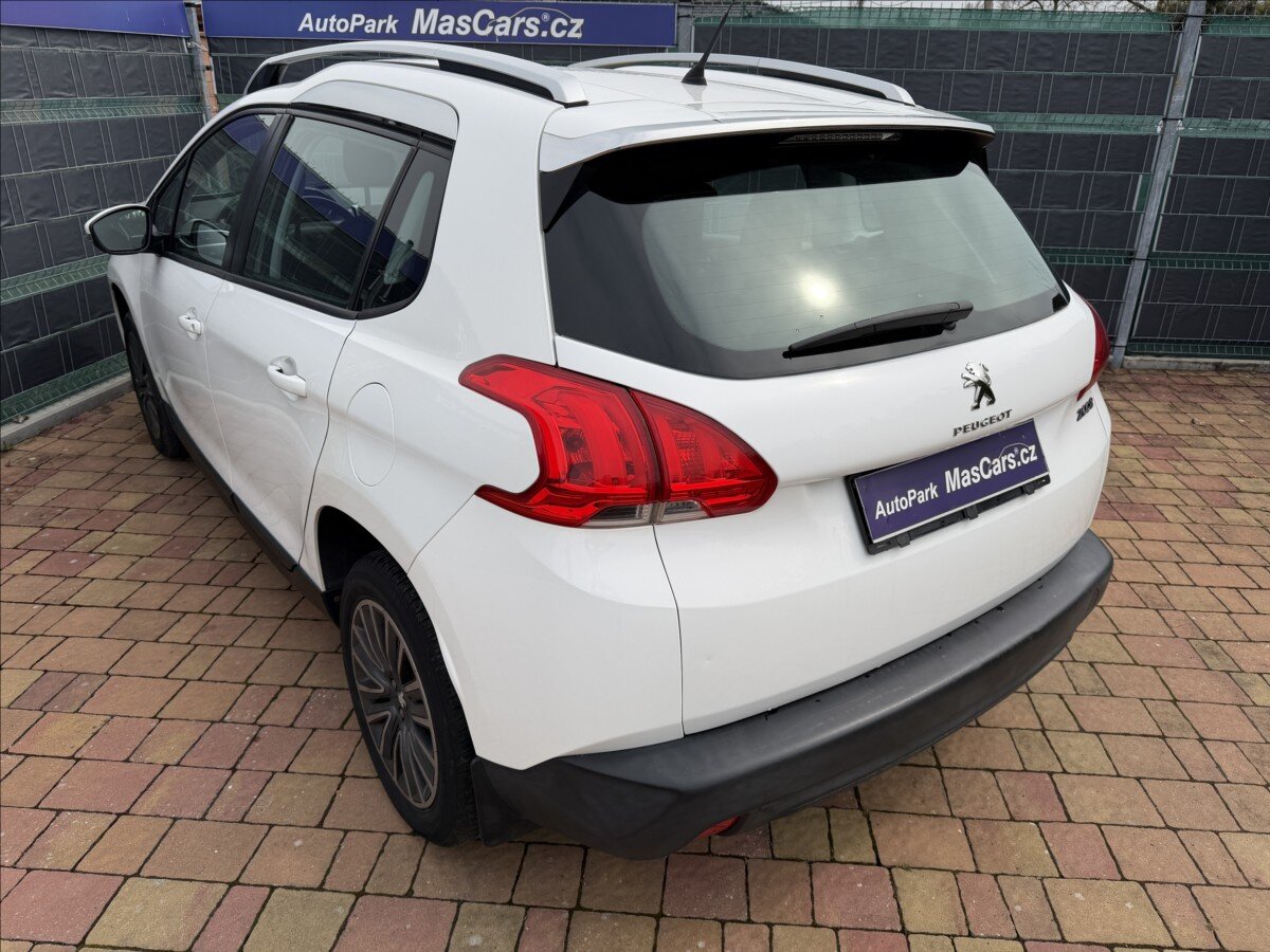 Peugeot 2008 Kombi 1,2 l 60 kw