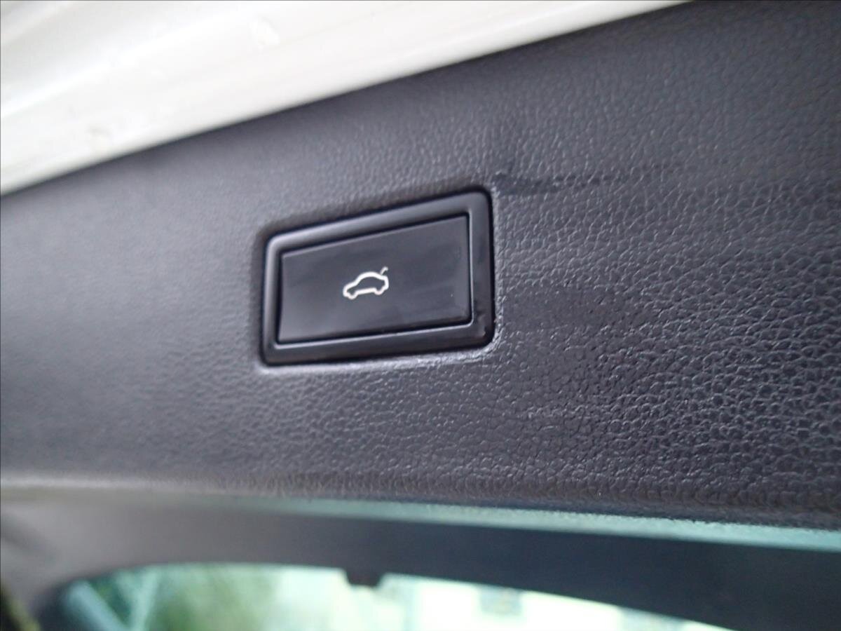 Volkswagen Tiguan SUV / Terénní 2,0 l 110 kw