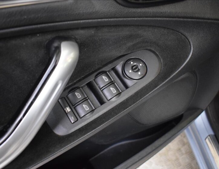 Ford S-MAX MPV 2,5 l 162 kw