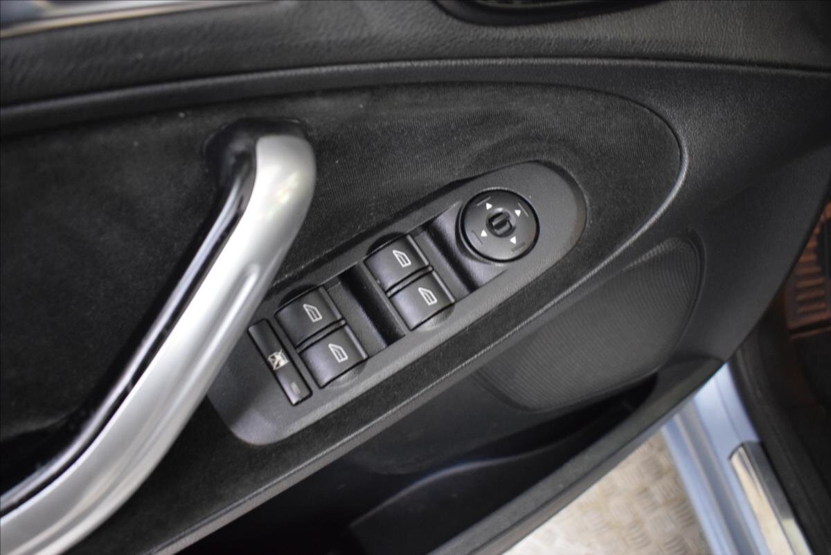 Ford S-MAX MPV 2,5 l 162 kw