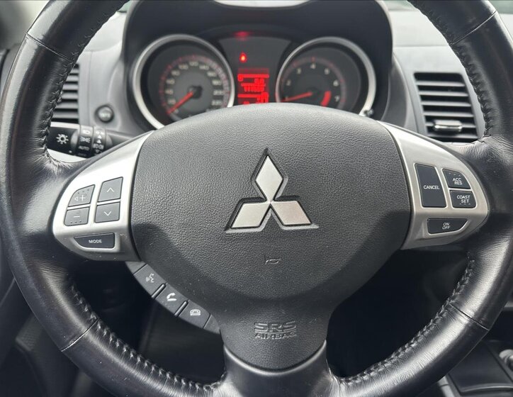 Mitsubishi Lancer 19
