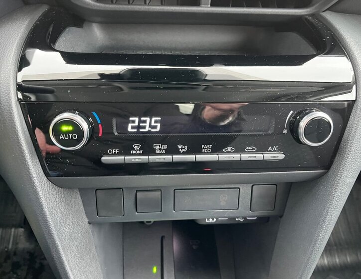 Toyota Yaris Cross SUV 1,5 l 68 kw