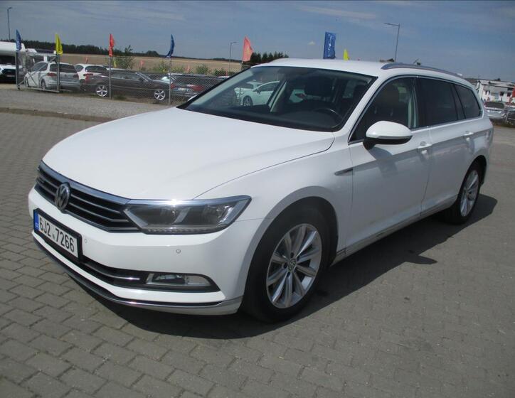 Volkswagen Passat 1