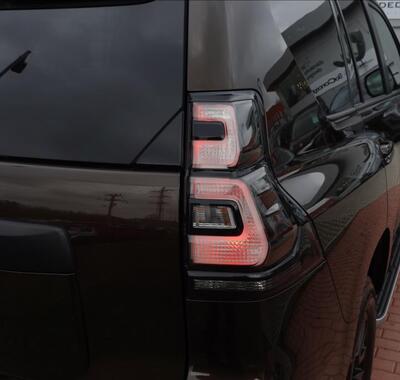 Toyota Land Cruiser 37