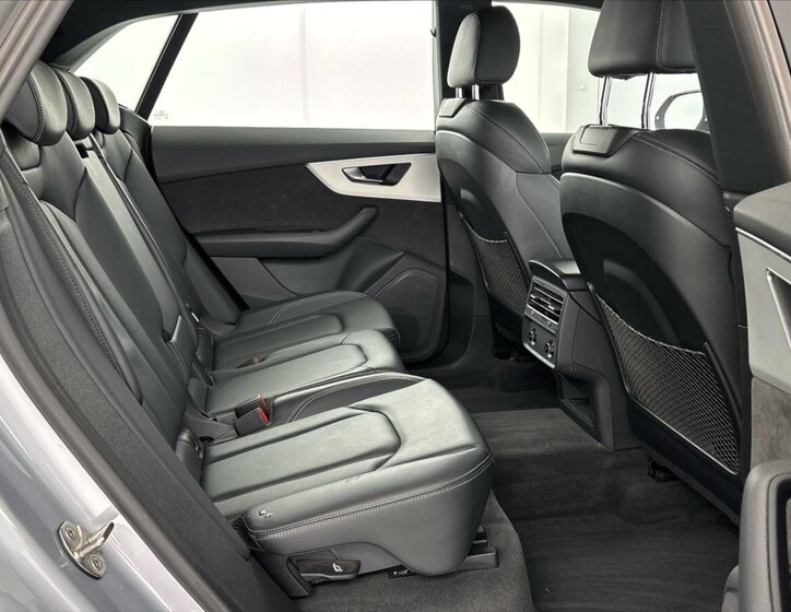 Audi SQ8 SUV / Terénní 4,0 l 373 kw