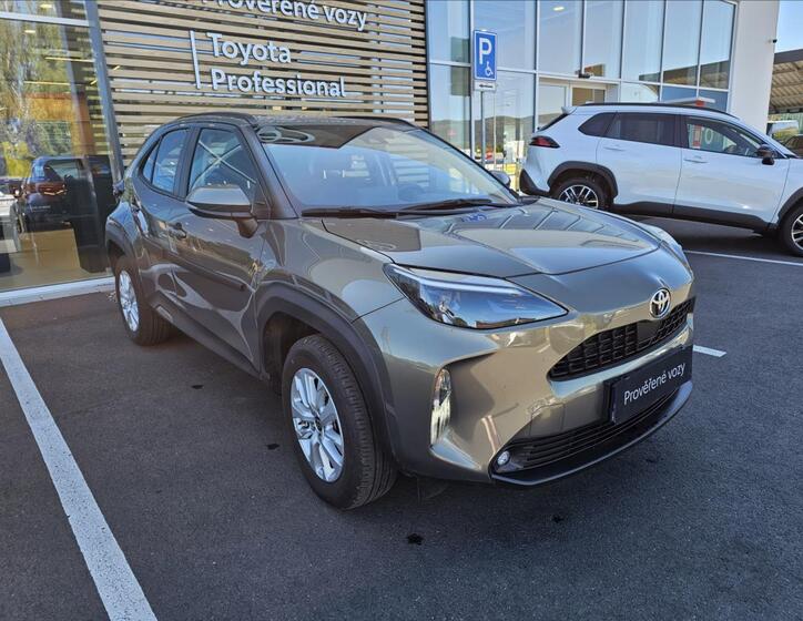 Toyota Yaris Cross 12
