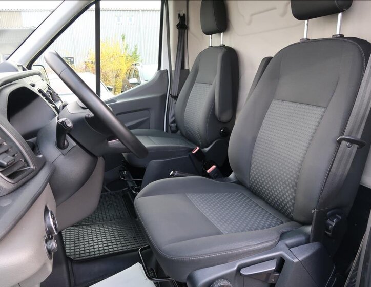 Ford Transit 10