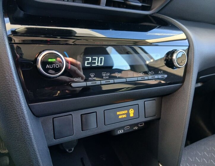 Toyota Yaris Cross 23