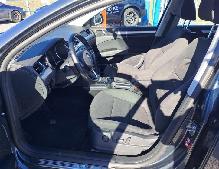 Škoda Superb Kombi 2,0 l 103 kw