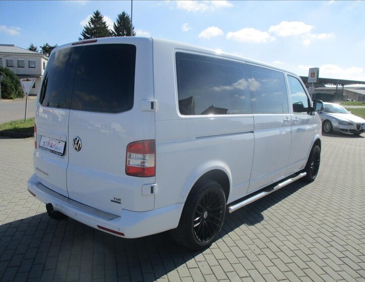 Volkswagen Transporter Kombi 2,0 l 84 kw