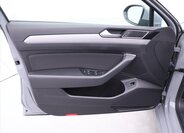 Volkswagen Passat Sedan / Limuzína 1,5 l 110 kw